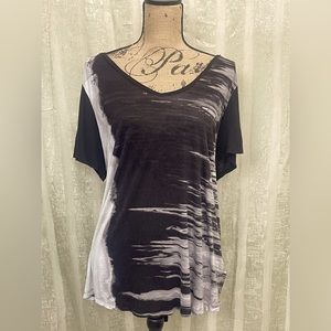 Vera Wang womens top